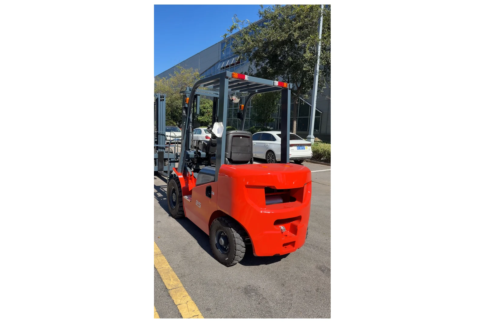 CPC(D)25 2.5 t diesel forklift — detail photograph