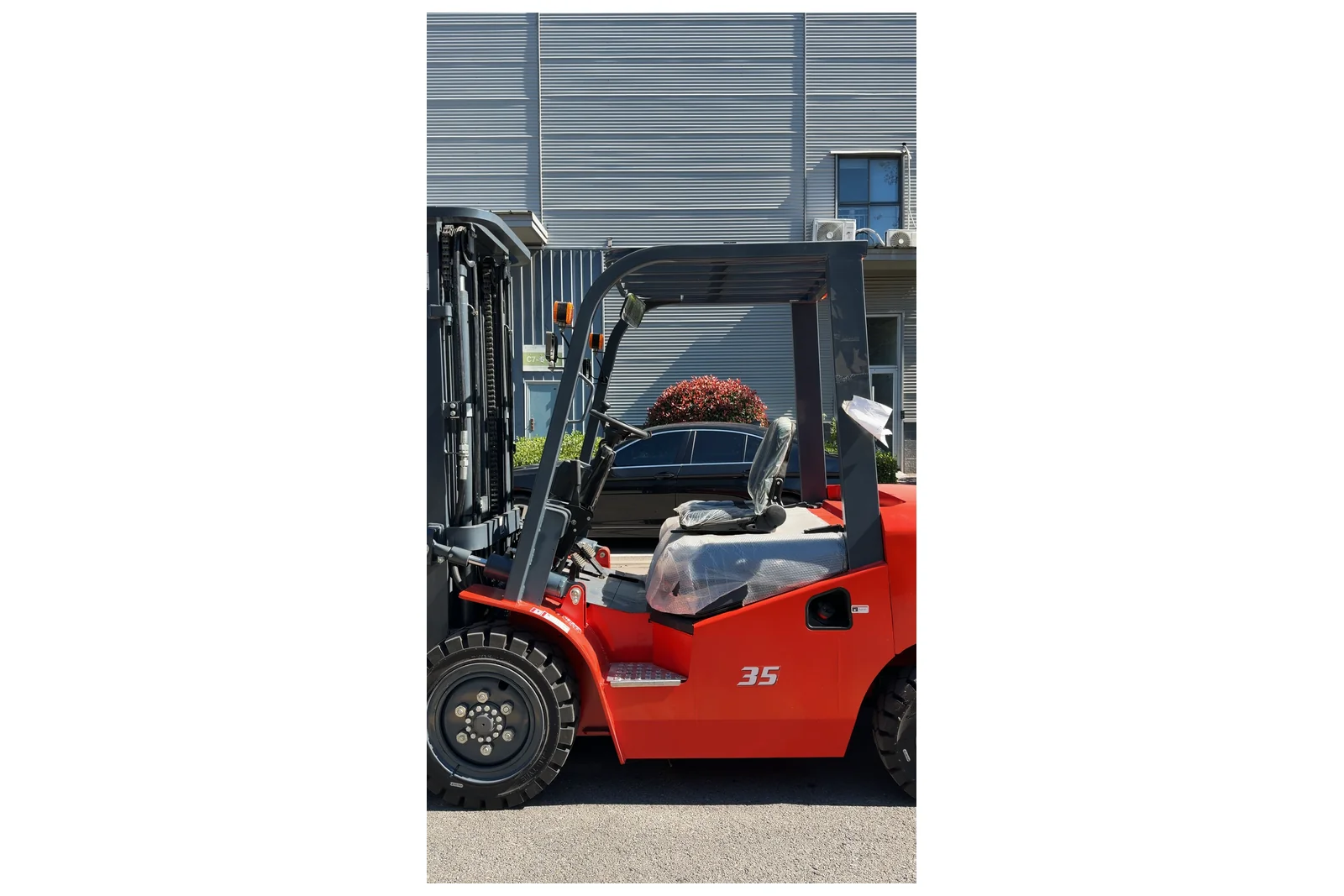 CPC(D)35 3.5 t diesel forklift — detail photograph
